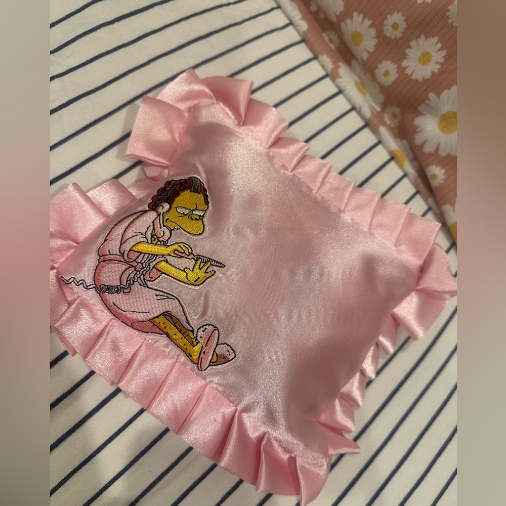 2016 Skinny Dip, Moe Pillow make up bag - Picture 16 of 17